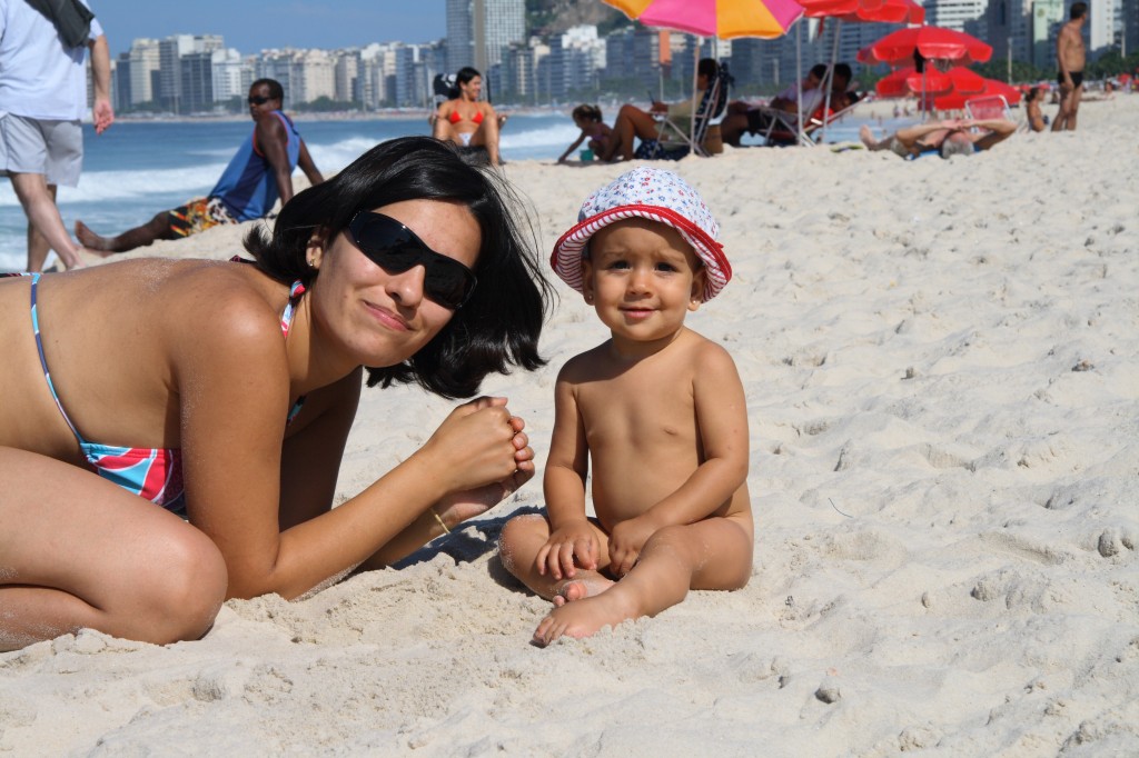 Playing on Copacabana Beach - dobrestii.ro